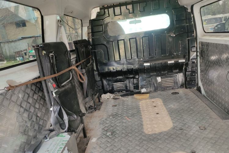 Used SAIC MAXUS Dana V1 2025 V1+ Long Wheelbase Low-Roof Multi-Function Version (62 kWh) Left Rear Seat