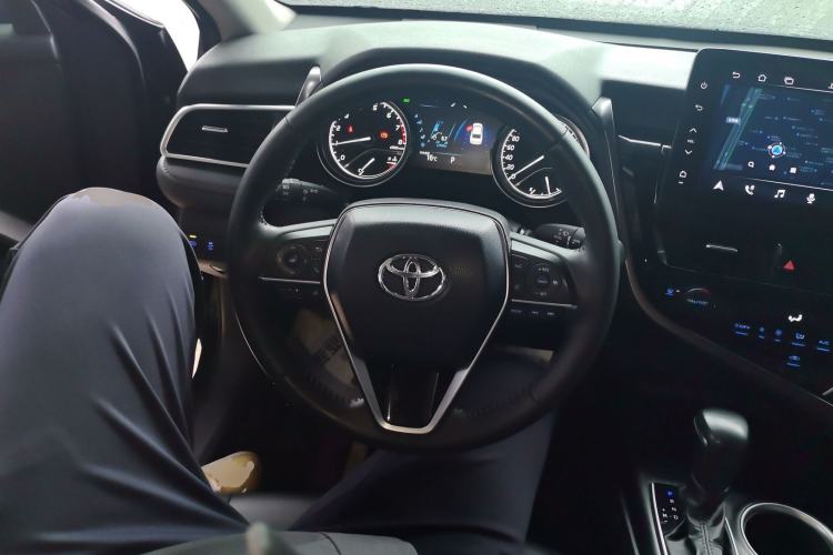 Used Toyota Camry 2023 2.0G Luxury Edition