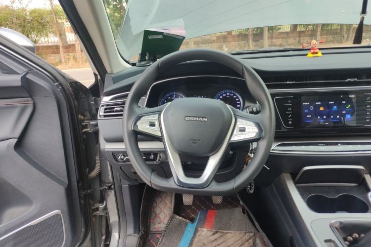 Used CHANGAN OSHAN X7 2021 1.5T Manual Luxury Version Steering Wheel