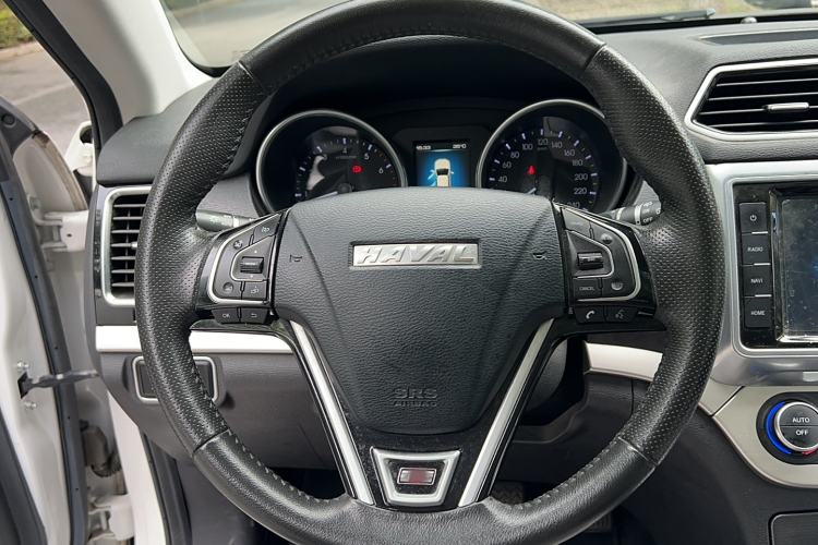 Used Haval H6 Coupe 2017 Red Label 2.0T Manual Two-Wheel Drive Elite Model