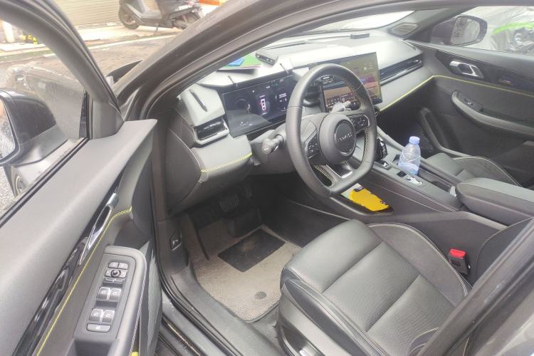 Used Lynk & Co 03 2023 2.0TD DCT JingPro Driver Seat