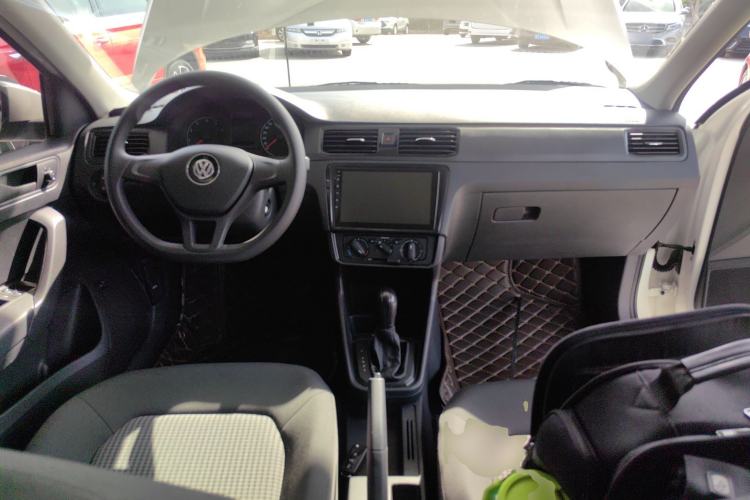 Used Volkswagen Santana 2021 1.5L Automatic Fashion Edition Center Console