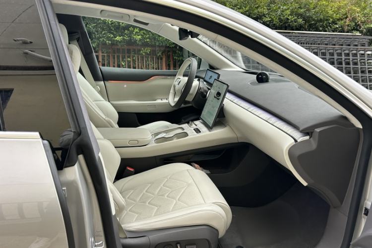 Used Nio ET7 2024 75 kWh Executive Signature Edition