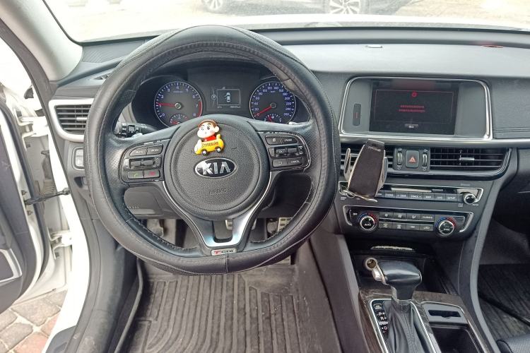 Used Kia K5 2016 1.6T Automatic LUX Steering Wheel