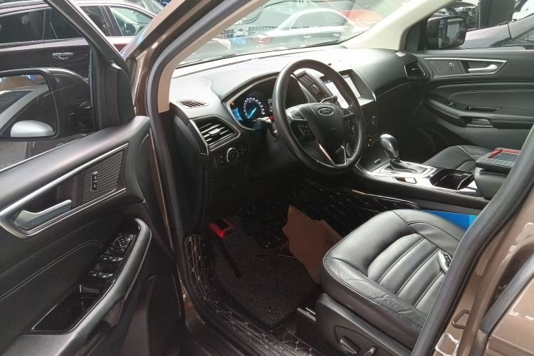 Used Ford Edge 2016 EcoBoost 245 Two-Wheel-Drive Titanium 7-Seater
