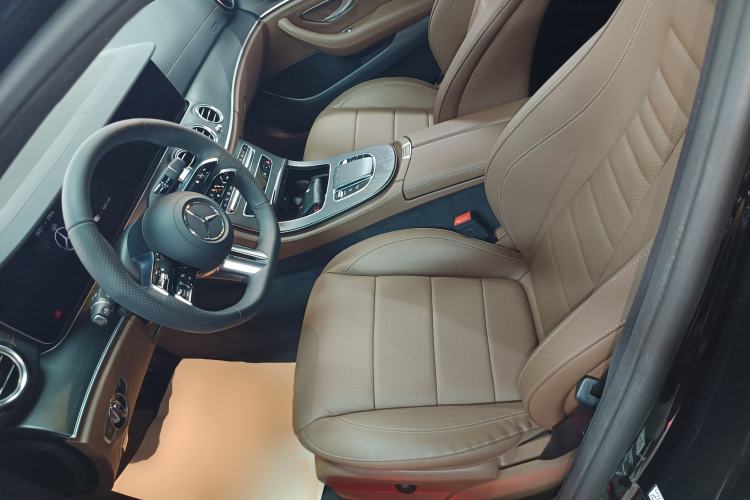 Used Mercedes-Benz E-Class New Energy 2022 Restyled E 350 e L Plug-in Hybrid Sports Sedan Left Front Seat