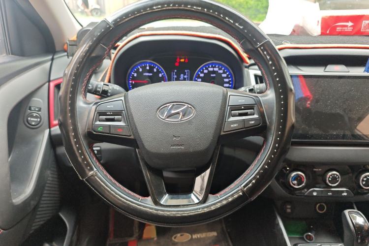 Used Hyundai ix25 2017 1.6L Automatic Smart Version Steering Wheel