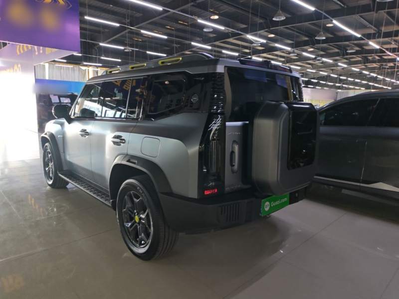 Used JETOUR Traveler 2023 2.0T All-Wheel-Drive CrossPRO — 4