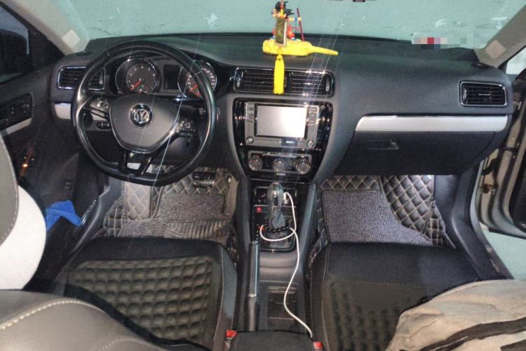 Used Volkswagen Sagitar 2017 230TSI Automatic Comfort Version