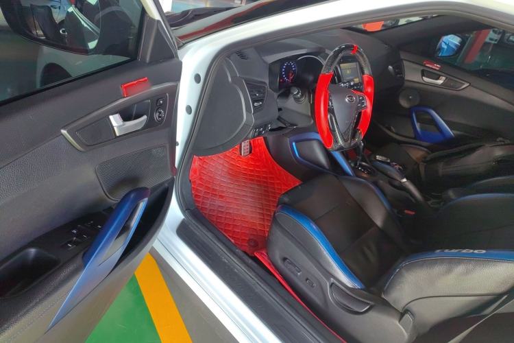 Used Hyundai Veloster 2015 1.6T Automatic Luxury Edition