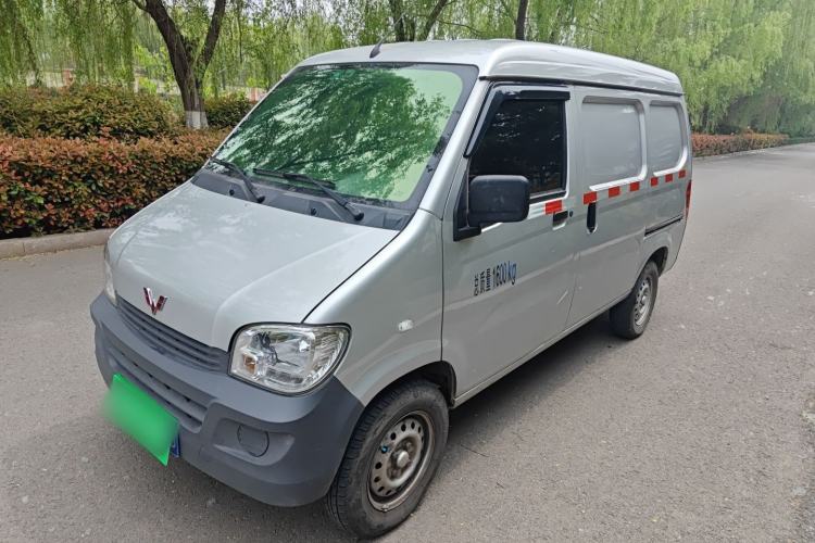 Used Wuling Zhiguang 2020 1.2L Van Utility Model China VI Emission Standard 2 Seats LSI