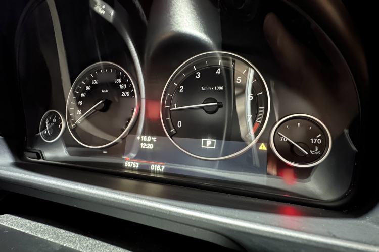 Used BMW 5 Series 2014 525Li Leading Model