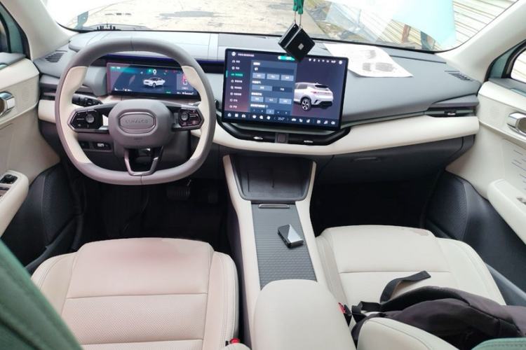 Used Lynk & Co 06 EM-P 2023 EM-P 126 Long-Range Halo
