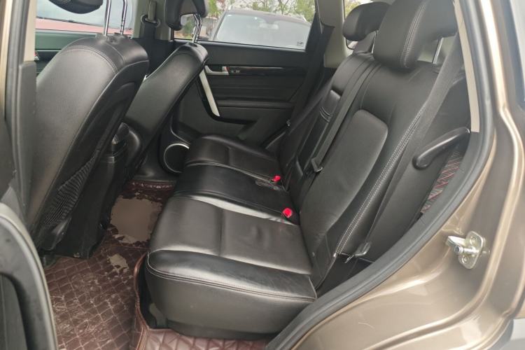 Used Chevrolet Captiva 2015 2.4L 4x4 Flagship Edition 7-Seater