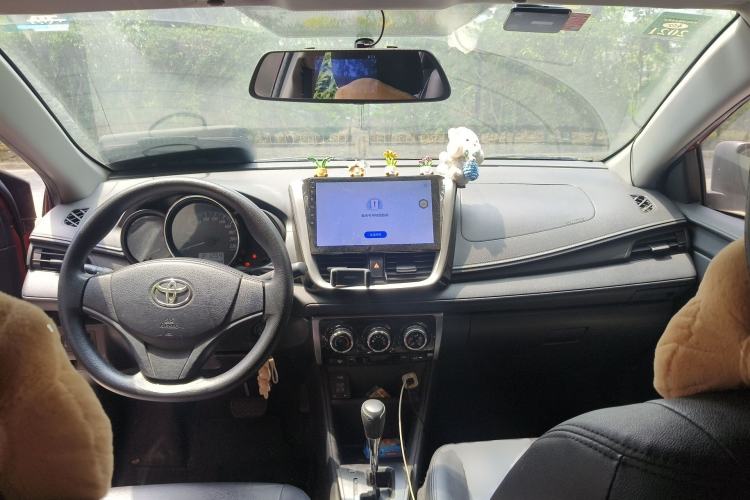 Used Toyota YARiS L Zhi Xuan 2019 1.5E CVT Dynamic Edition China VI compliant Center Console