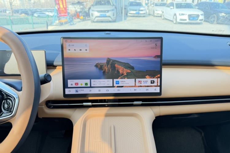 Used Geely Galaxy Galaxy Xingjian 7 EM-i 2025 120km Launch+ Version
