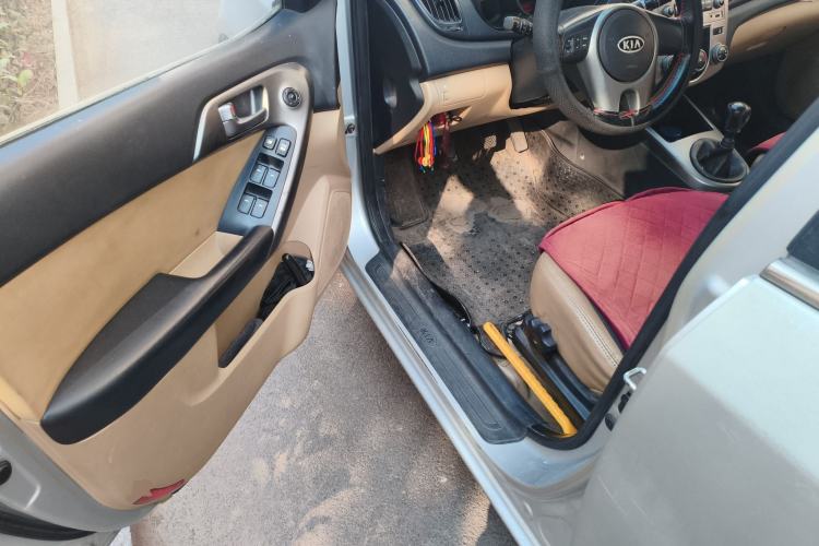 Used Kia Forte 2011 1.6L MT GLS