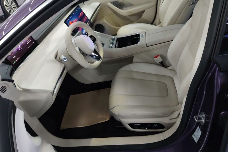 Used Hima Luxeed S7 2025 785 km Ultra