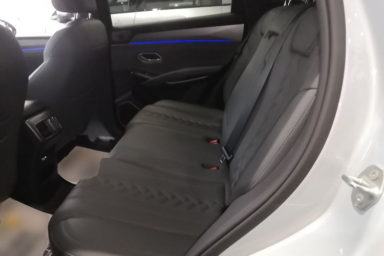 Used BYD Song L DM-i 2025 Intelligent Driving Version 160 km Beyond-Range Type Left Rear Seat