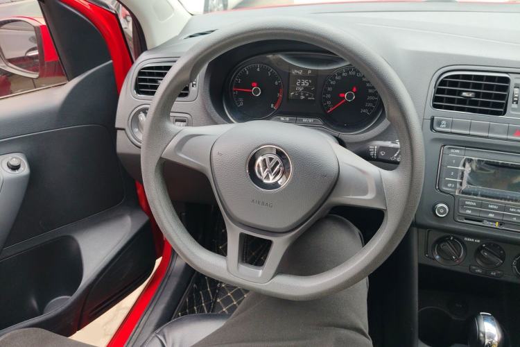 Used Volkswagen Polo 2018 1.5L Automatic Advanced Driving Model Steering Wheel