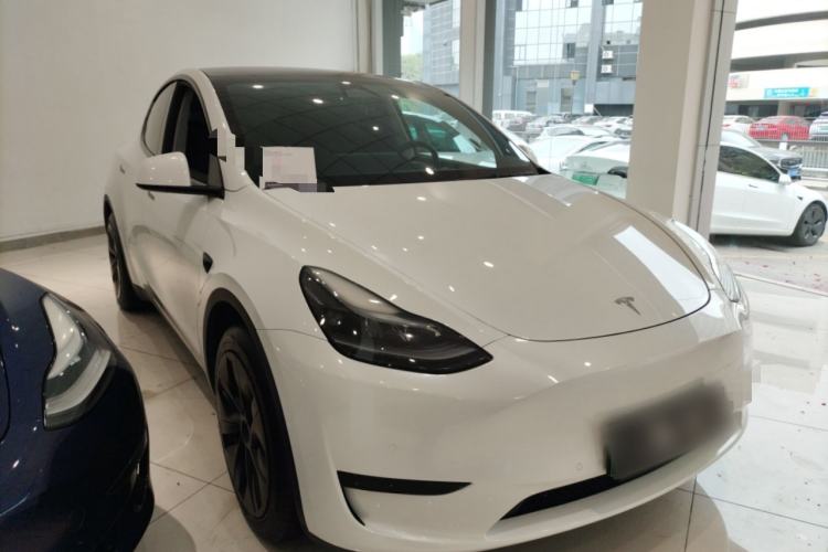 Used Tesla Model Y 2023 Rear-Wheel-Drive Version
