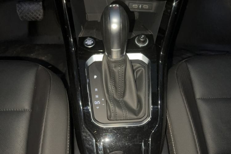 Used Volkswagen T-ROC 2022 280TSI DSG Two-Wheel Drive Elite PLUS