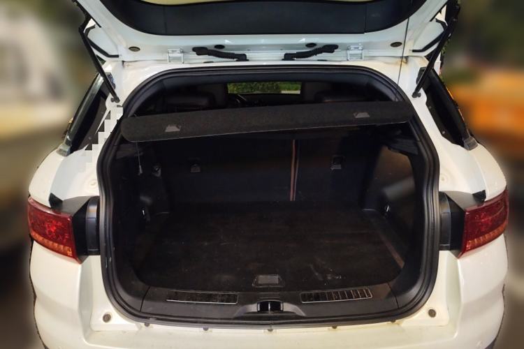 Used Land X7 2015 2.0T Panoramic Prestige Edition Trunk