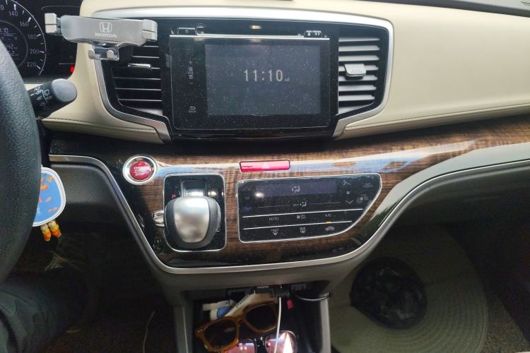 Used Honda Odyssey 2015 Revised 2.4L Luxury Edition