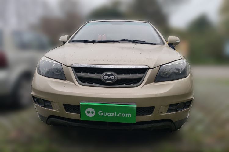 Used BYD S6 2014 2.0L Manual Luxury 5-Seater
