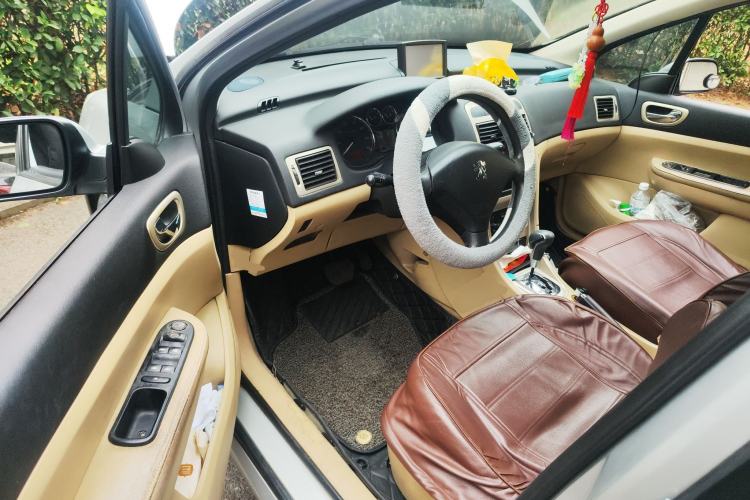 Used Peugeot 307 2010 Sedan 1.6L Automatic Comfort Edition