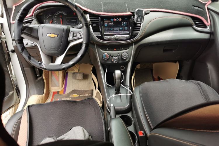 Used Chevrolet Trax 2018 330T Automatic Two-Wheel Drive Luxury Model
