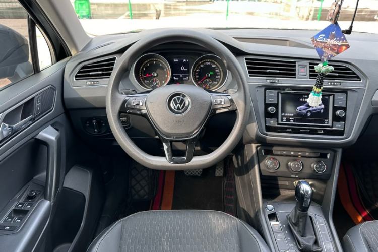 Used Volkswagen Tiguan L 2021 330TSI Automatic Two-Wheel Drive Comfort Edition
