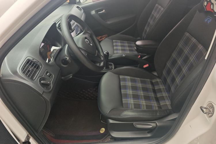 Used Volkswagen Polo 2016 1.4L Manual Fashion Model Left Front Seat