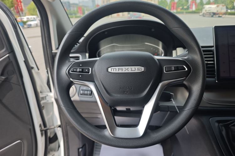 Used SAIC MAXUS G10 2023 Facelift 2.0L Manual Multi-Function Version Gasoline 7-Seater