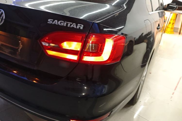 Used Volkswagen Sagitar 2014 Revised Version 1.4TSI Automatic Luxury Edition
