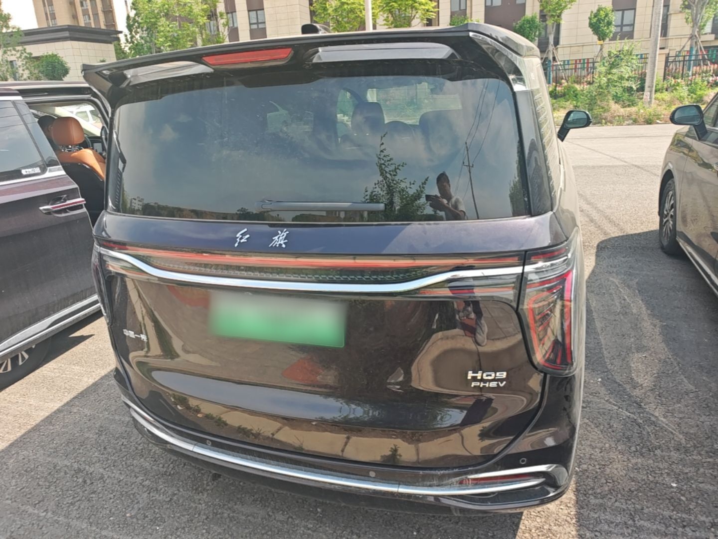 Hongqi HQ9 PHEV 2024 2.0T Four-Wheel Drive Business Edition — снимка 5