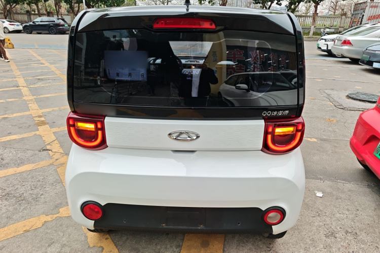 Used Chery QQ Ice Cream 2022 170km Sundae Phosphate Lithium-Ion
