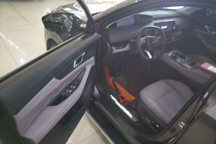 Used CHANGAN UNI-K 2023 2.0T Two-Wheel Drive Yue Ling Trim
