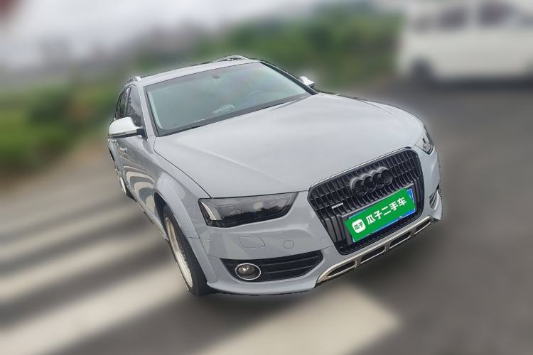 Used Audi A4 2013 40 TFSI allroad quattro Comfort model
