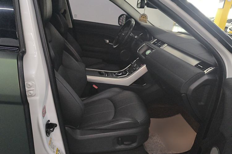 Used Land Rover Range Evoque 2018 200PS PURE New Fashion Edition Right Front Seat