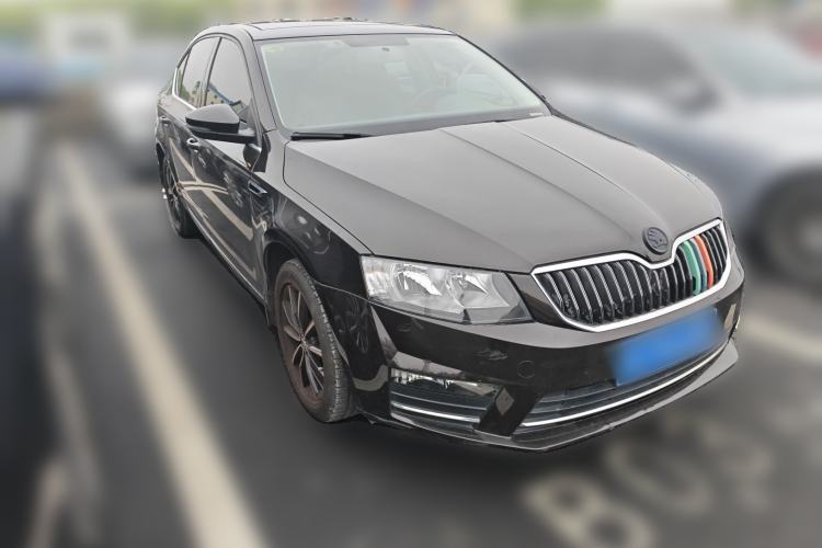 Used Skoda Octavia 2017 1.6L Automatic Smart Drive Edition Front Right 45 Deg