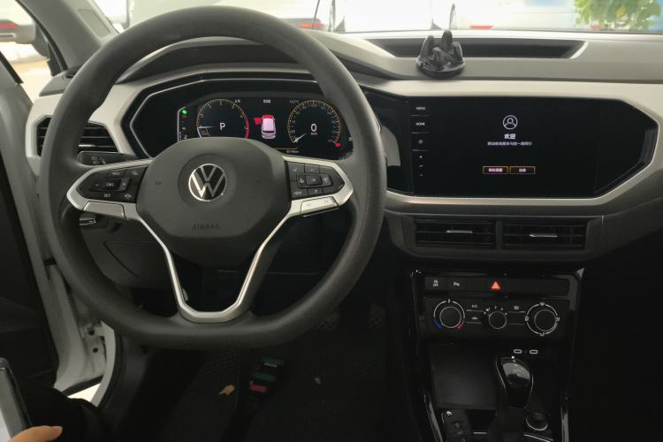 Used Volkswagen Tacqua 2021 200TSI DSG JoyConnect Edition Interior 2