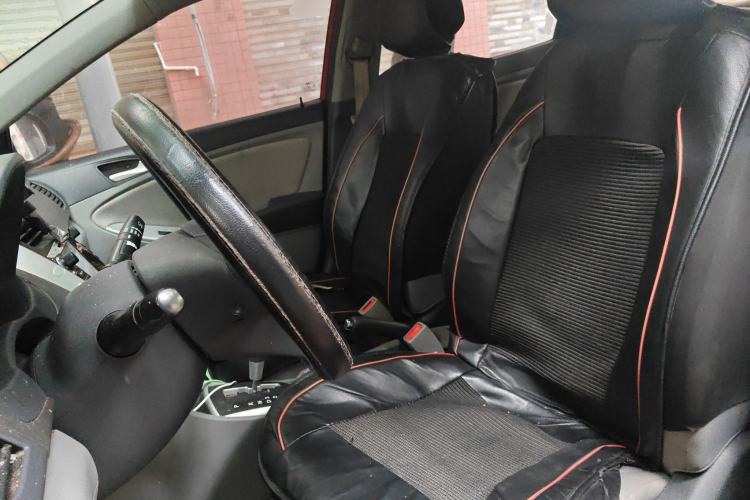 Used Hyundai Verna (older generation) 2010 Sedan 1.4L Automatic Comfort Model GS
