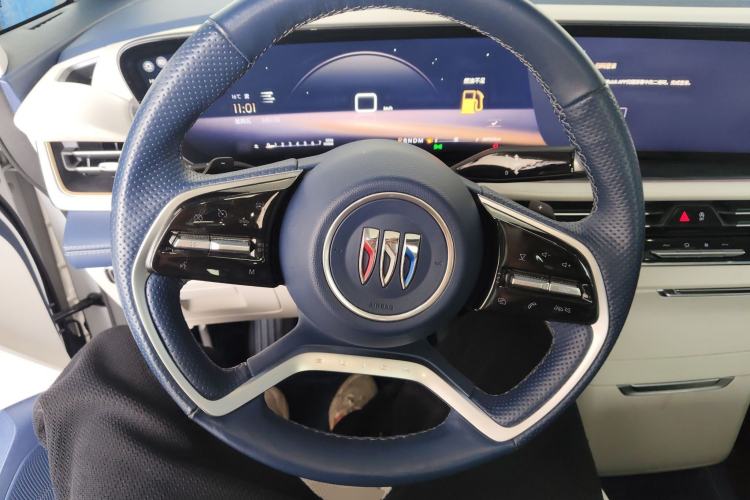 Used Buick Century 2023 2.0T Six-Seater Yinshi Edition
