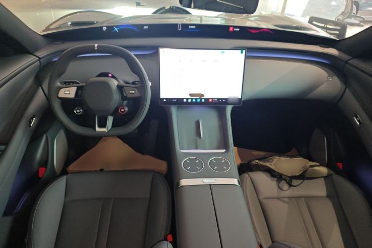 Used Xiaomi Auto YU7 2025 Ultra-Long Range Rear-Wheel Drive Version Center Console