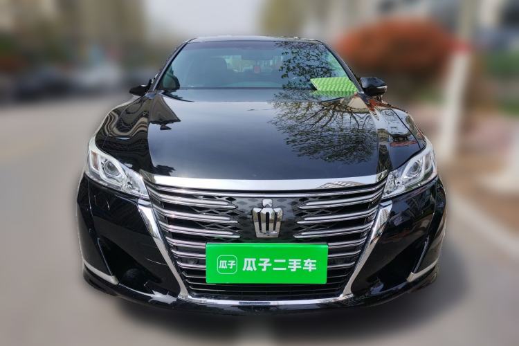 Used Toyota Crown 2015 2.0T Fashion Edition Front