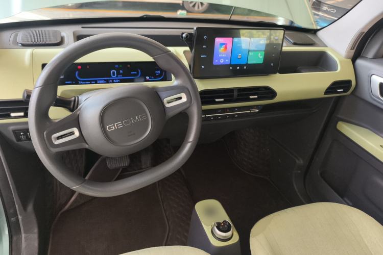 Used Geely Galaxy Panda 2023 Panda Mini 200km Endurance Bear
