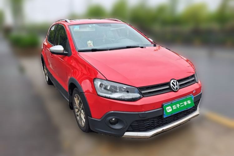 Used Volkswagen Polo 2014 1.6L Cross Polo Automatic Front Right 45 Deg