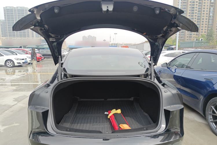 Used Tesla Model 3 2023 Rear-Wheel-Drive Version
