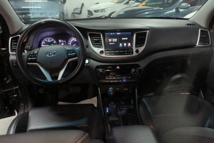 Used Hyundai Tucson 2015 1.6T Dual-Clutch Two-Wheel-Drive Smart Model
